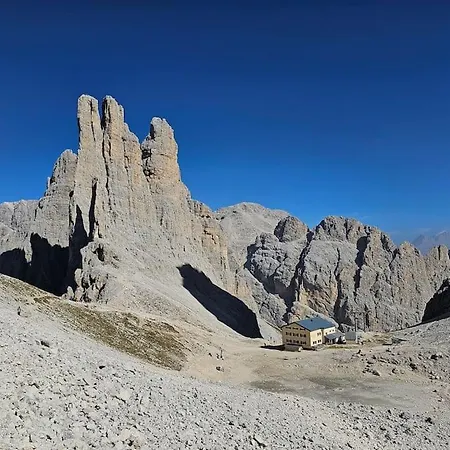 Le Carane Ciasa Pezzei * Pozza di Fassa